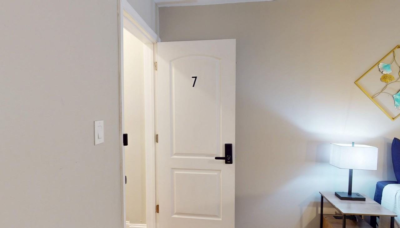 E North Ave - Photo 7 of 24