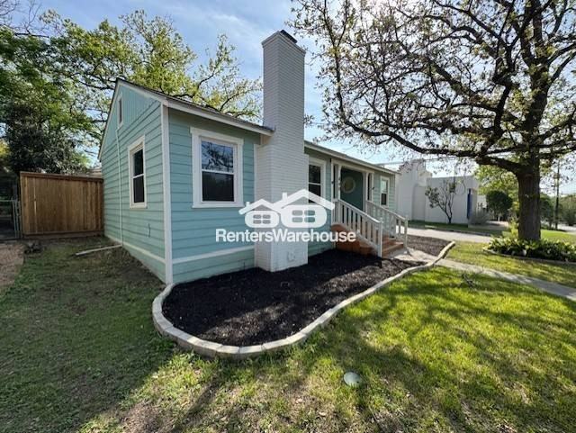 440 Corona Ave - Photo 2 of 23