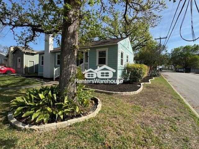 440 Corona Ave - Photo 3 of 23