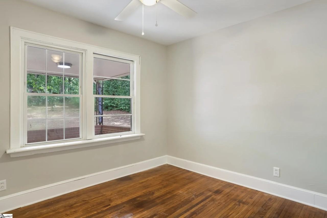 3211 Howland Dr - Photo 3 of 13