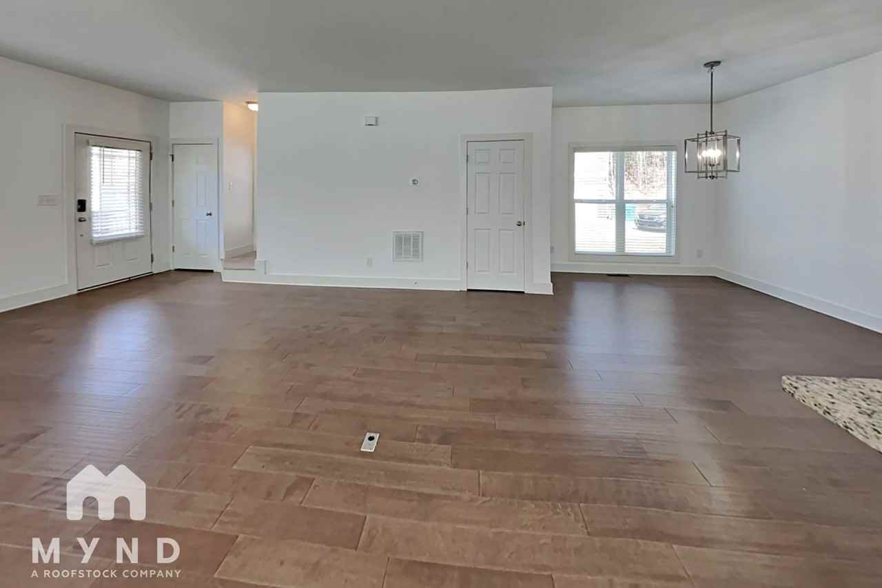 269 Preston Ln Sw - Photo 2 of 15