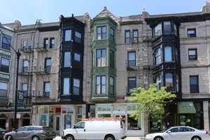 featured image of 2142 N Halsted St #2R