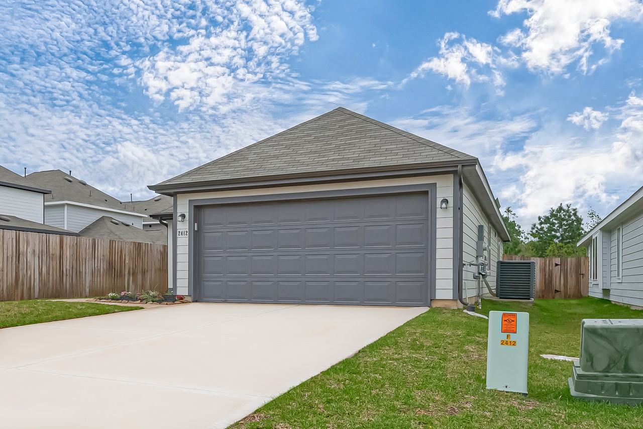 2412 Cavefish Ct - Photo 4 of 44