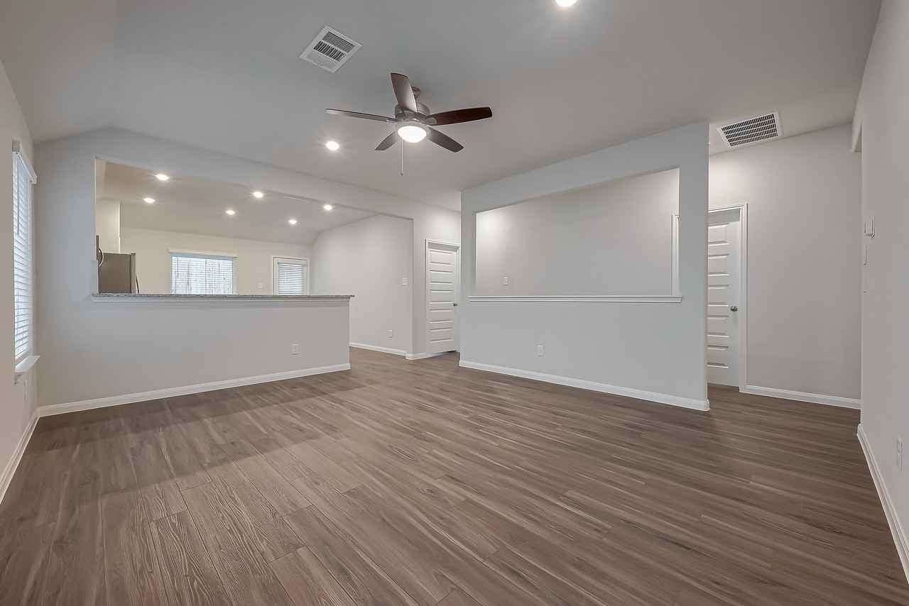 13625 Goldeye Dr - Photo 6 of 38