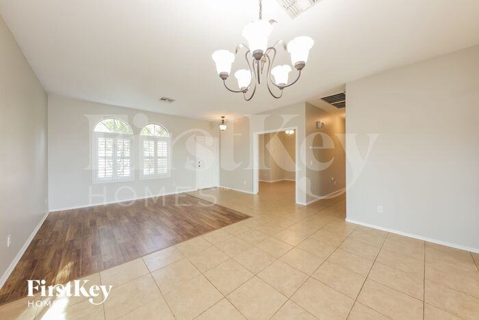 17497 W Watkins St - Photo 3 of 16