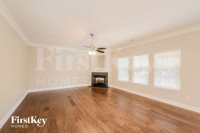 2001 Heron Pointe Dr - Photo 2 of 15