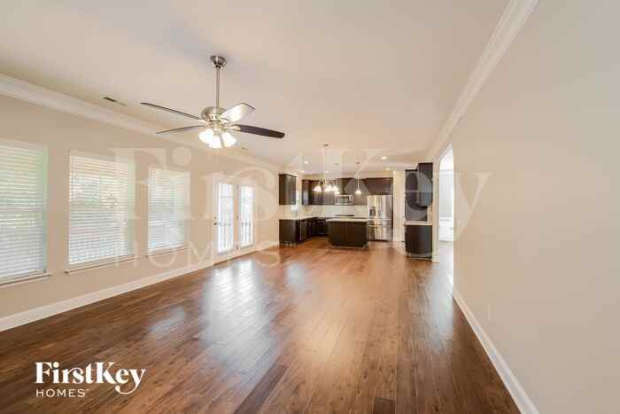 2001 Heron Pointe Dr - Photo 3 of 15