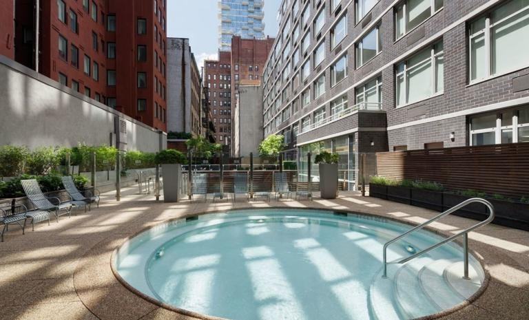 Leonard St #815 - Photo 7 of 8