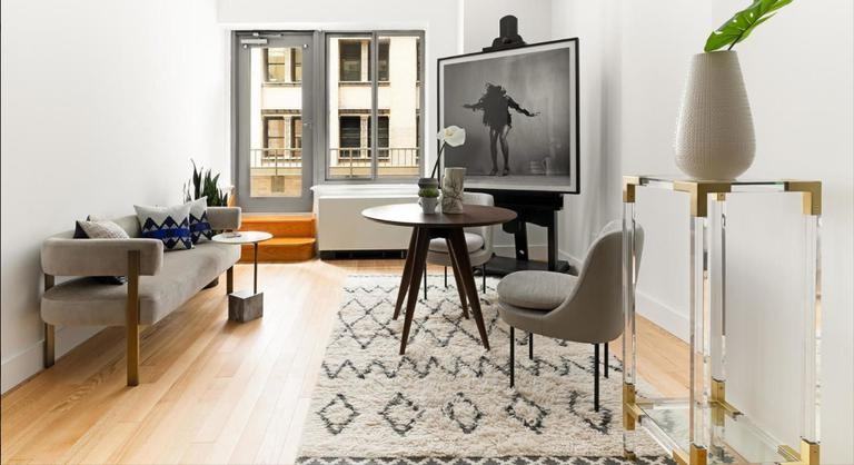 Wall St #2114 - Photo 3 of 10