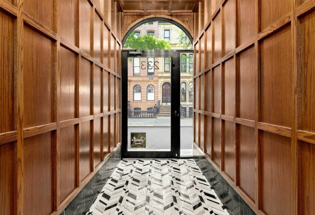 E 21st St #17 - Photo 6 of 6