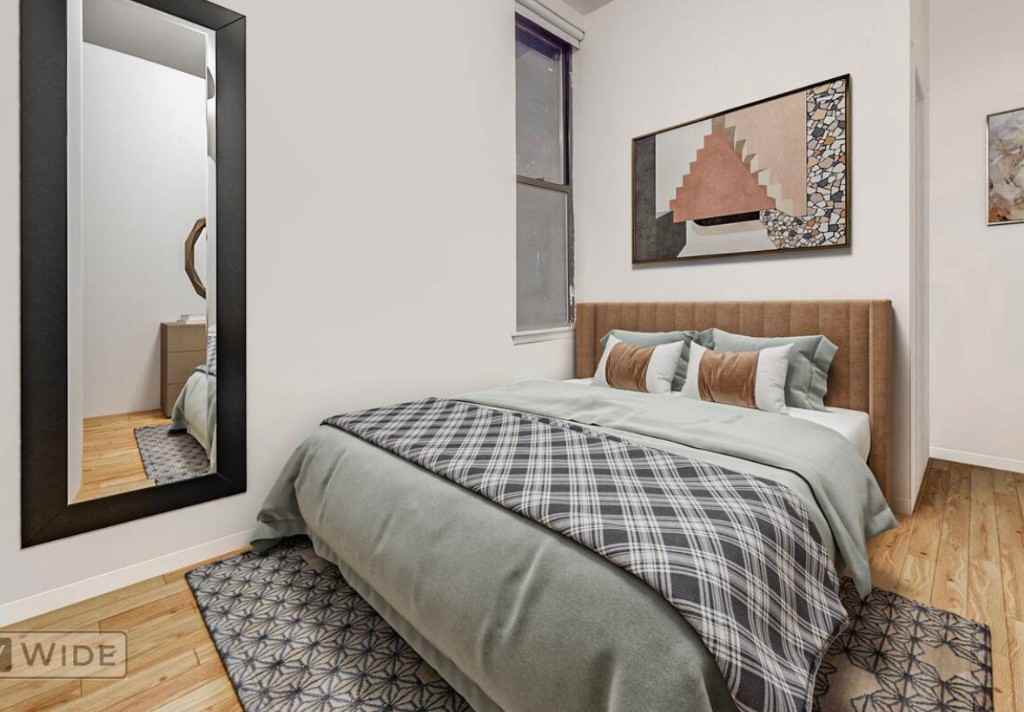 E 75th St #D - Photo 3 of 4