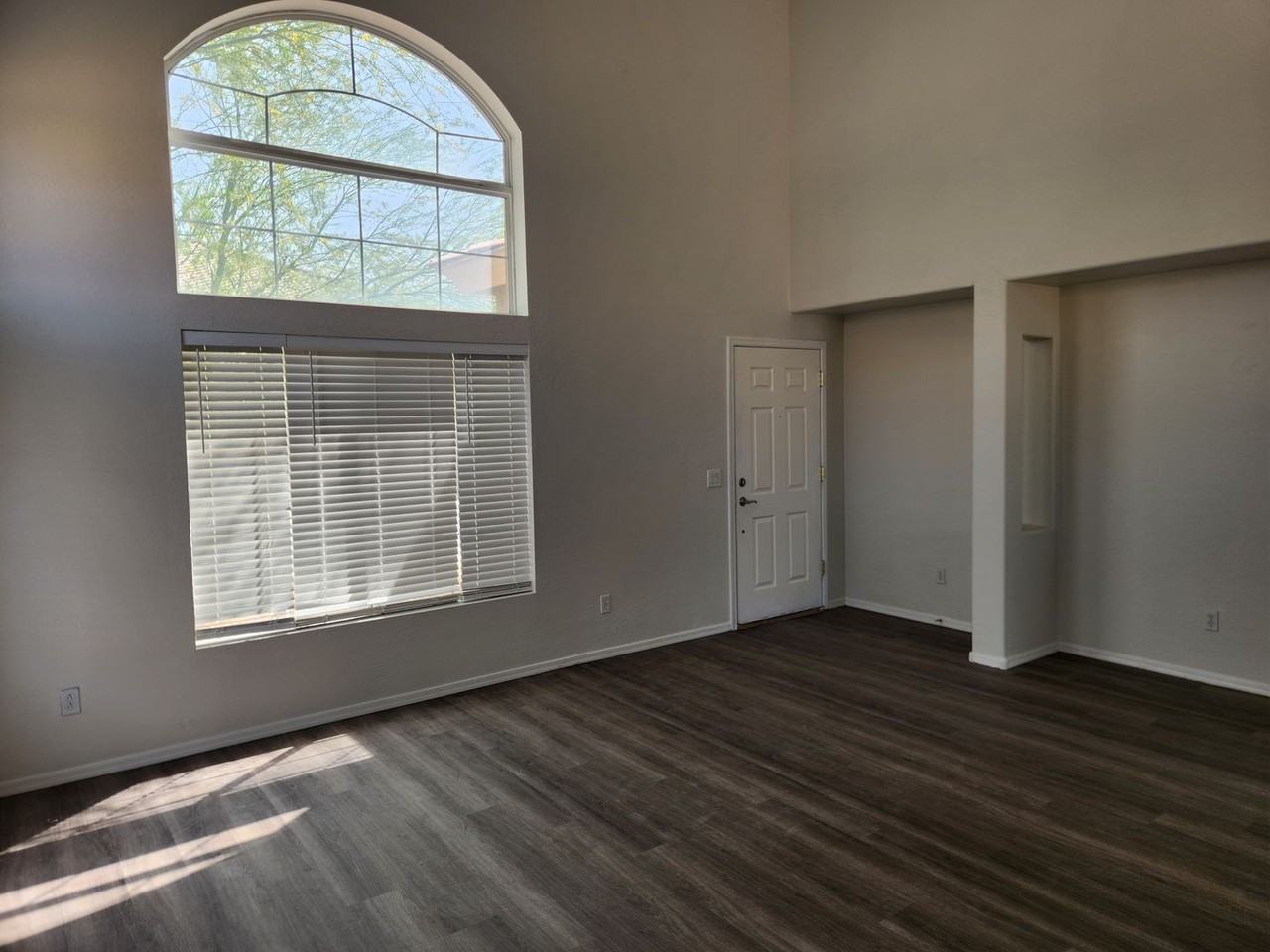 332 S 220th Ln - Photo 3 of 16