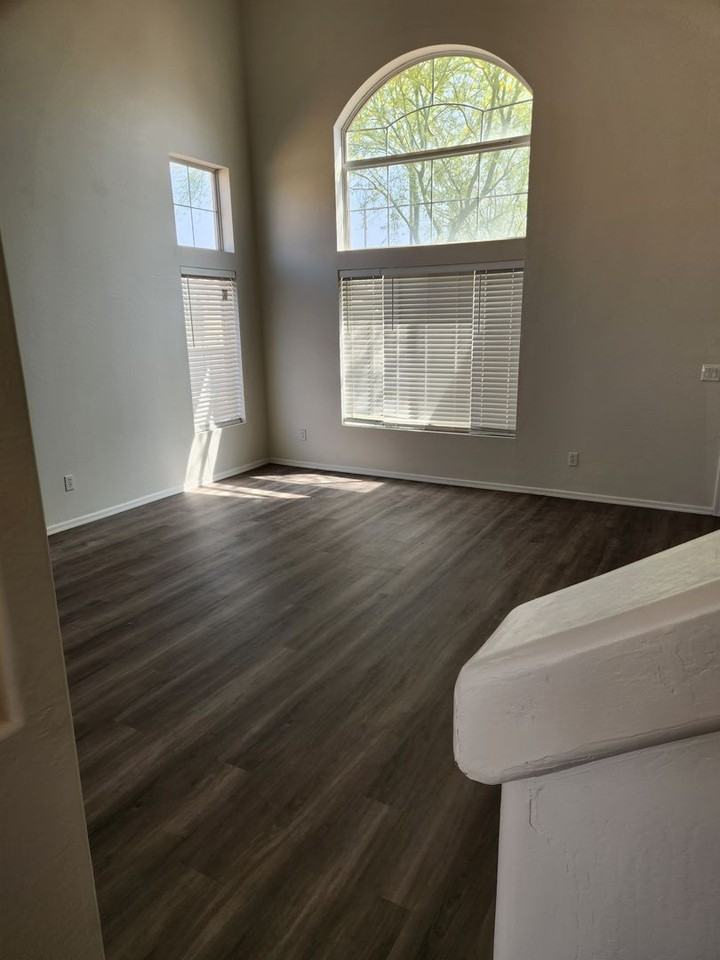 332 S 220th Ln - Photo 4 of 16