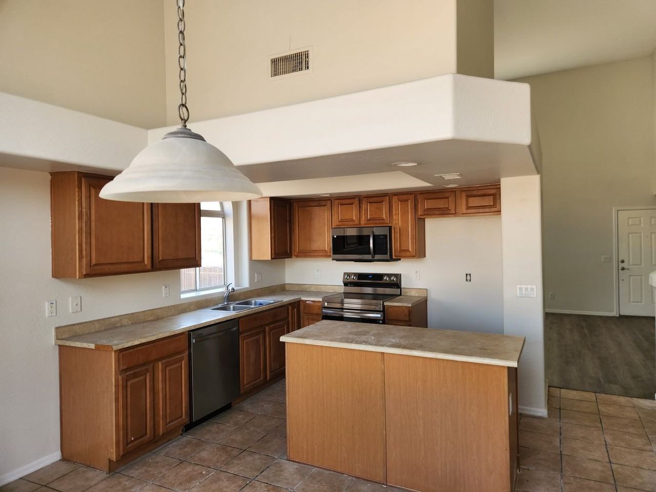 332 S 220th Ln - Photo 5 of 16