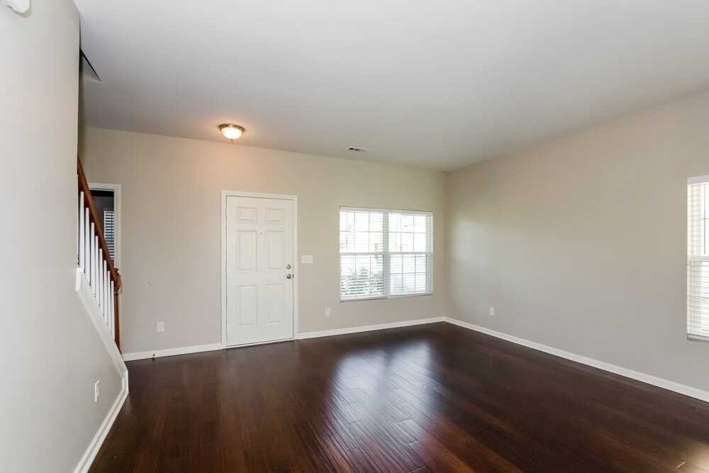 114 Farmers Folly Dr - Photo 4 of 18