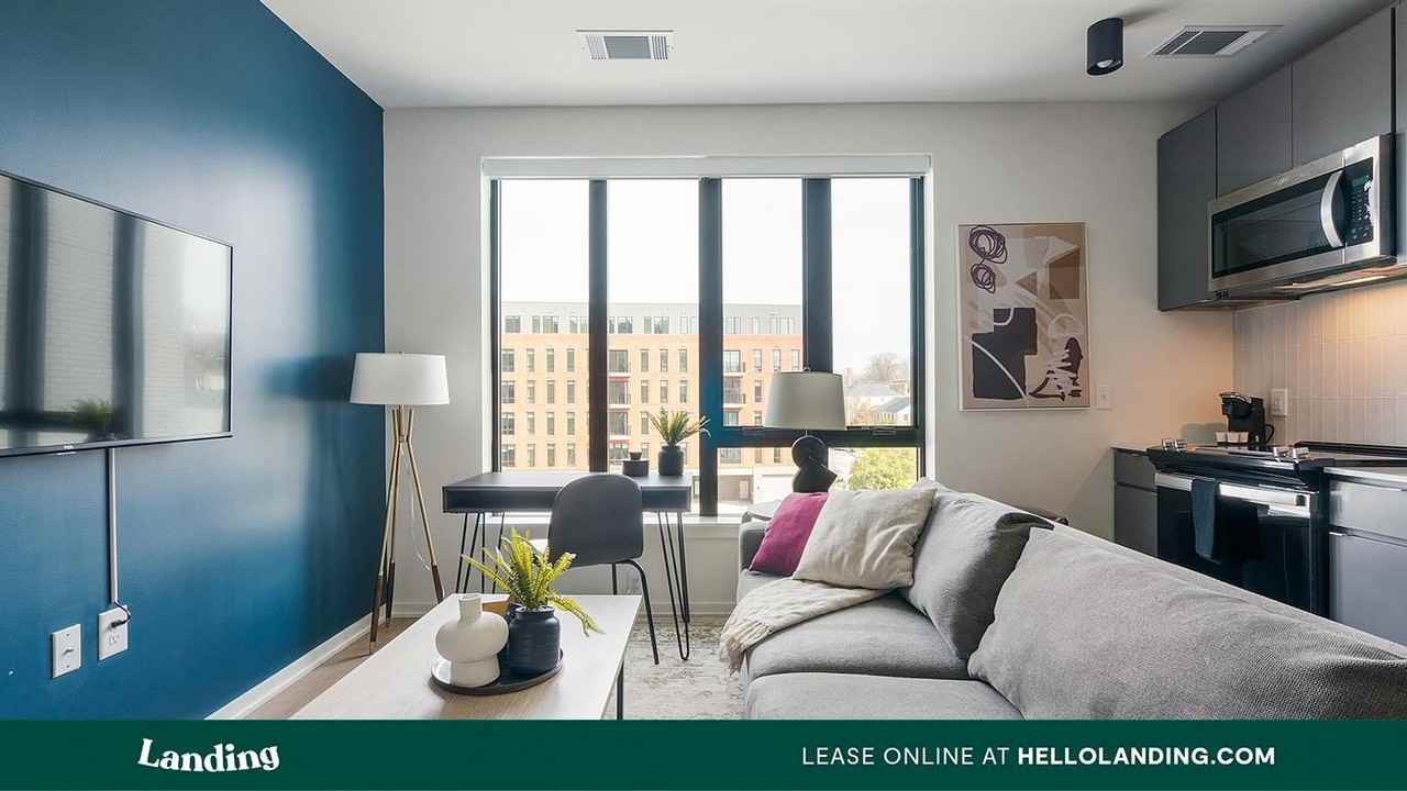 318 W Corporation St - Photo 2 of 50