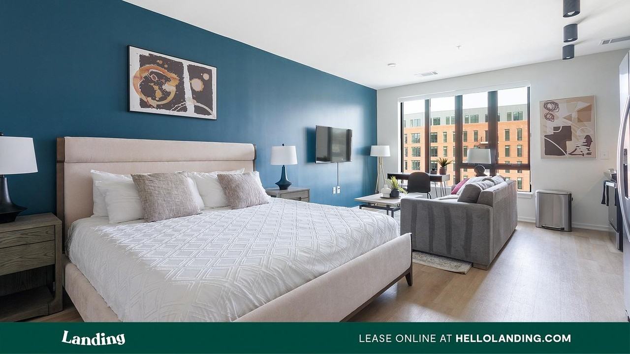 318 W Corporation St - Photo 3 of 50