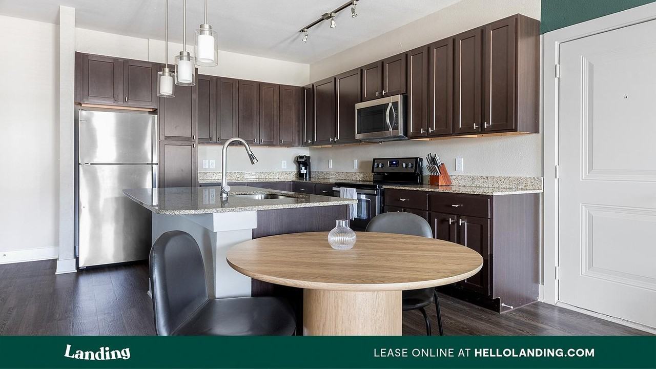 2090 Sundance Parkway - Photo 4 of 50