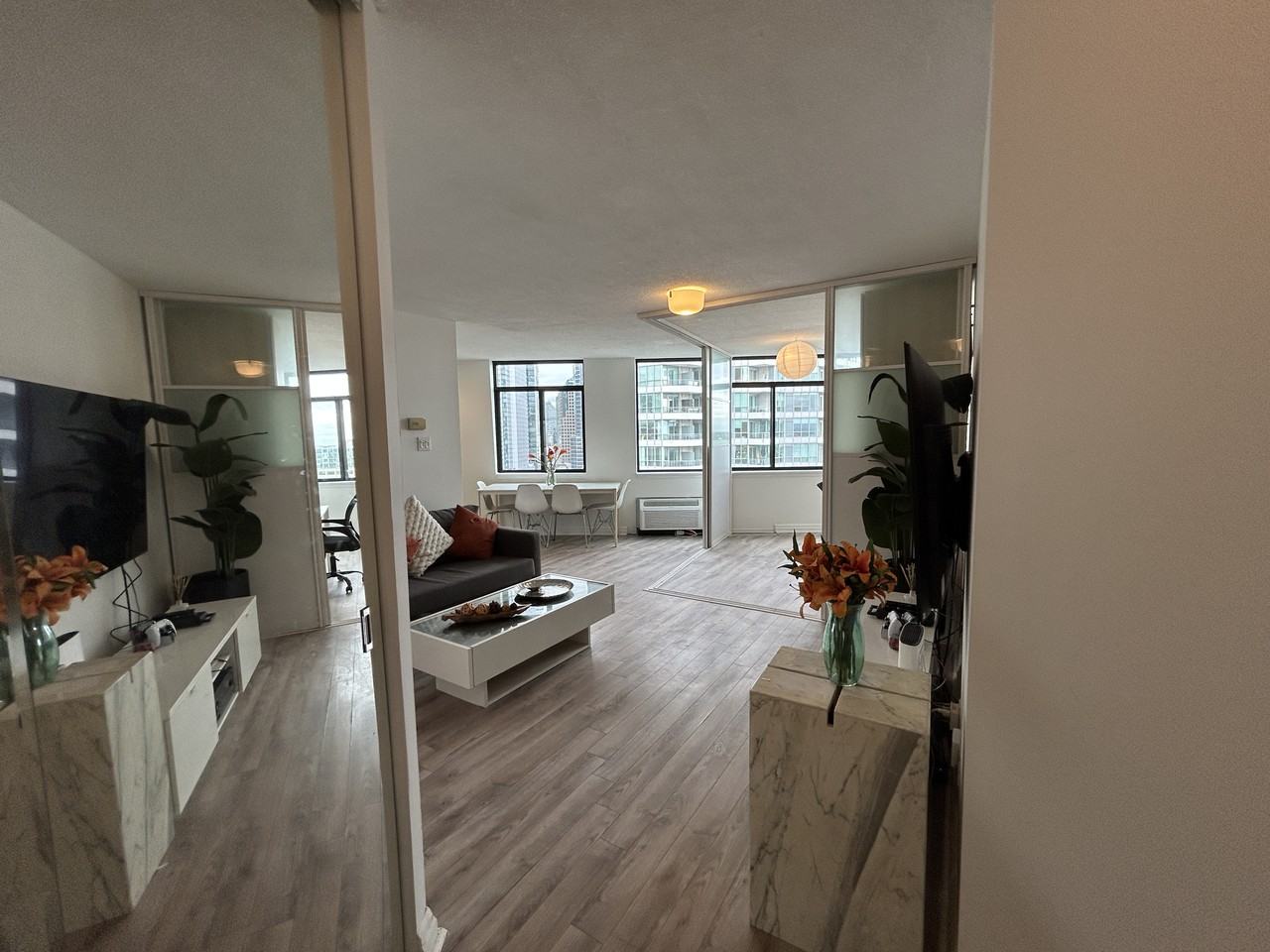 250 Queens Quay West 1706 - Photo 3 of 26