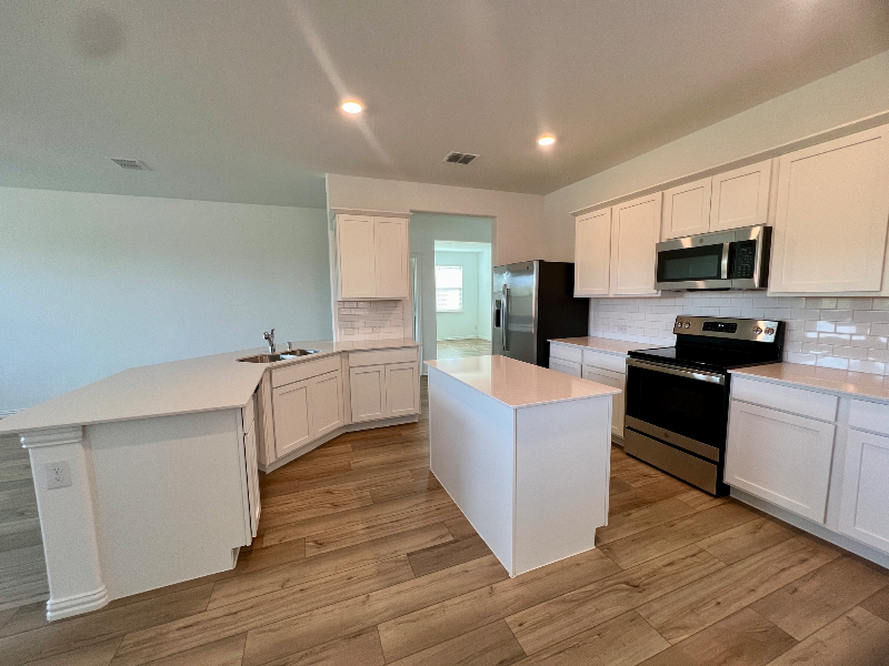 232 Jenkinson Dr - Photo 3 of 20