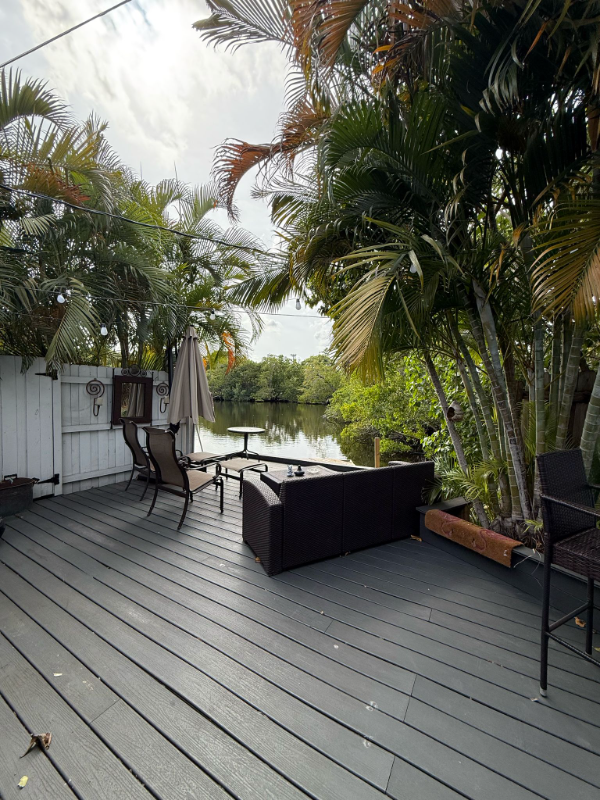 2019 Northeast 15th Avenue #2023 - Photo 3 of 21