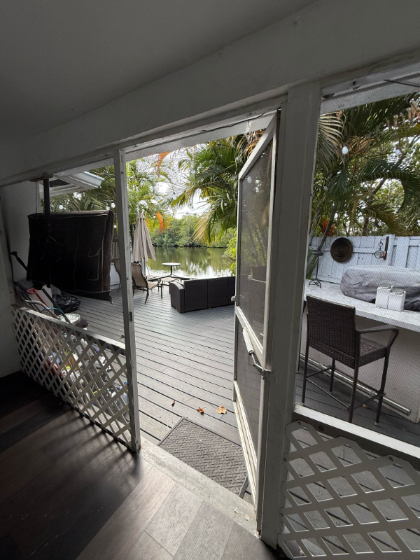 2019 Northeast 15th Avenue #2023 - Photo 7 of 21