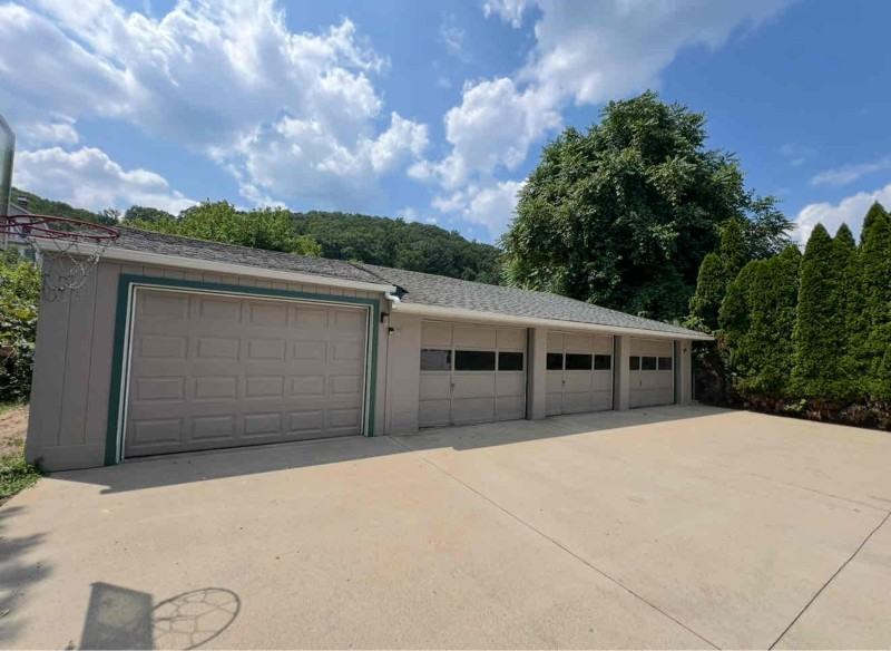 729 Liberty St #1 - Photo 4 of 17