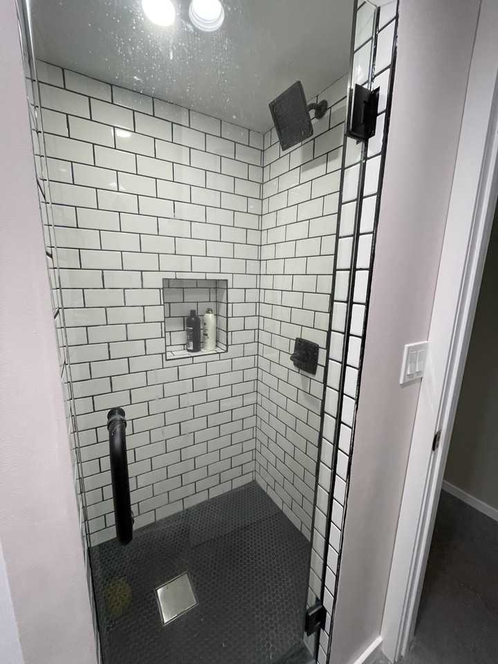 12249 Se Oatfield Rd - Photo 3 of 14