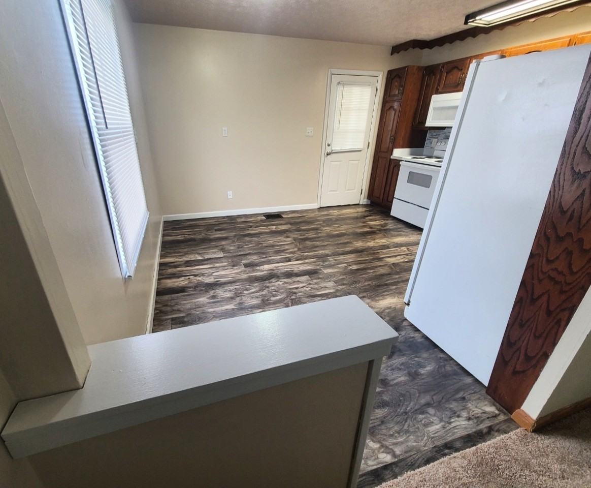 2122 Drake Dr #NA - Photo 2 of 13