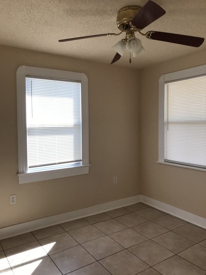 522 Farrar Ave #NA - Photo 5 of 10