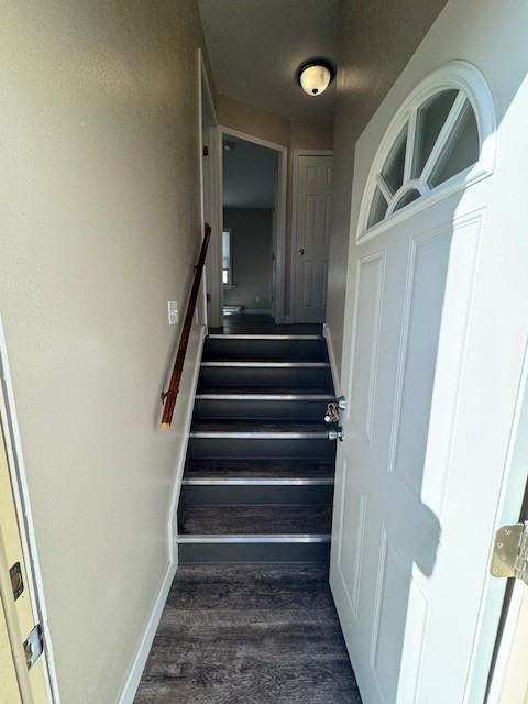 612 4th Ave Sw #612UPPER - Photo 4 of 23