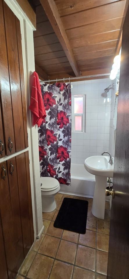 5739 E 1st St #1 - Photo 2 of 22