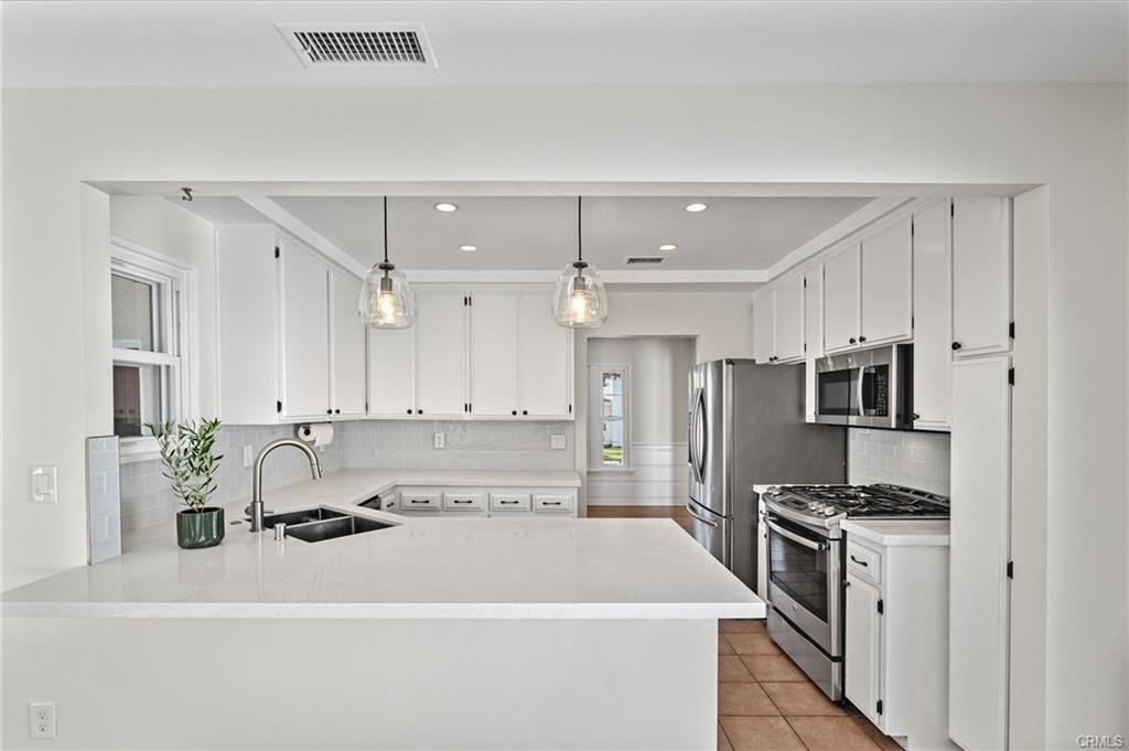 313 E Walnut Ave - Photo 2 of 8