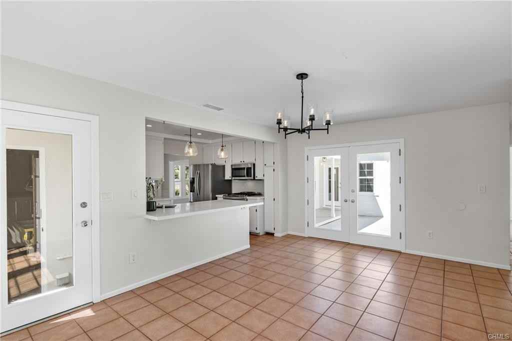 313 E Walnut Ave - Photo 3 of 8