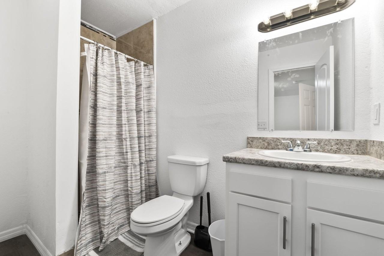 Ardisia Rd N - Photo 2 of 8