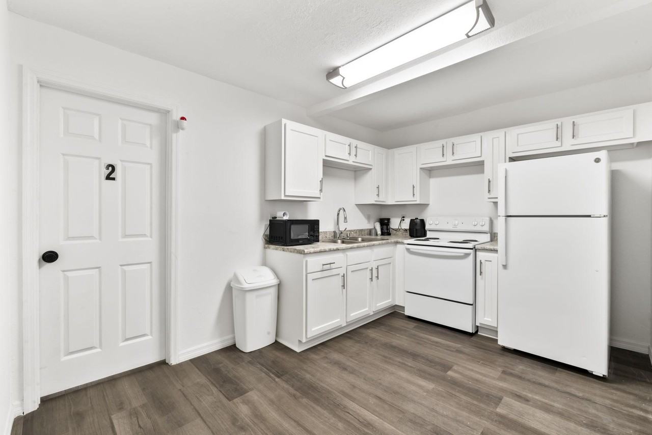 Ardisia Rd N - Photo 7 of 8