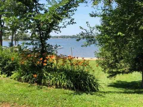 617 Lake Shore Blvd ##A - Photo 2 of 10