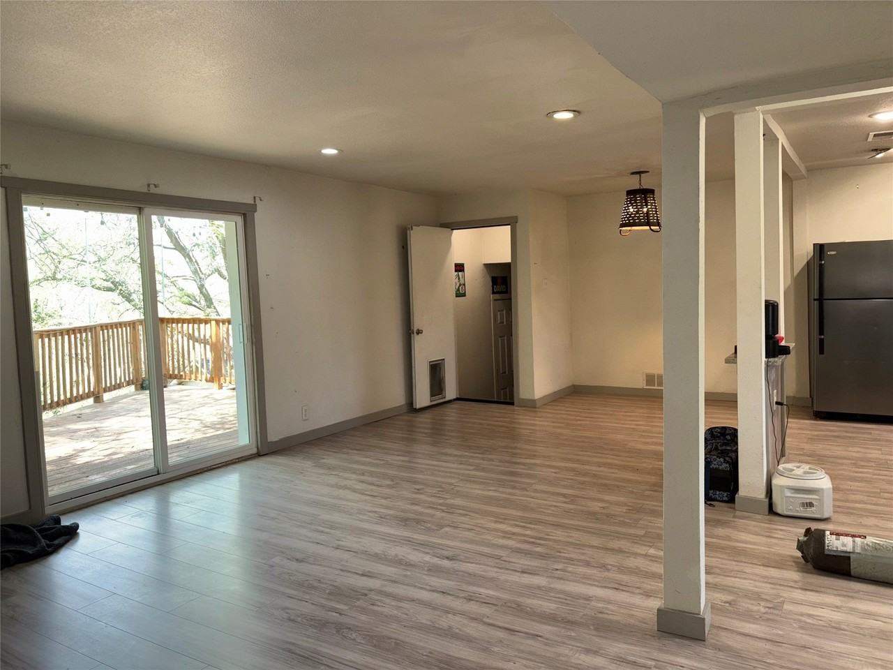 529 Ne 4th St - Photo 6 of 19