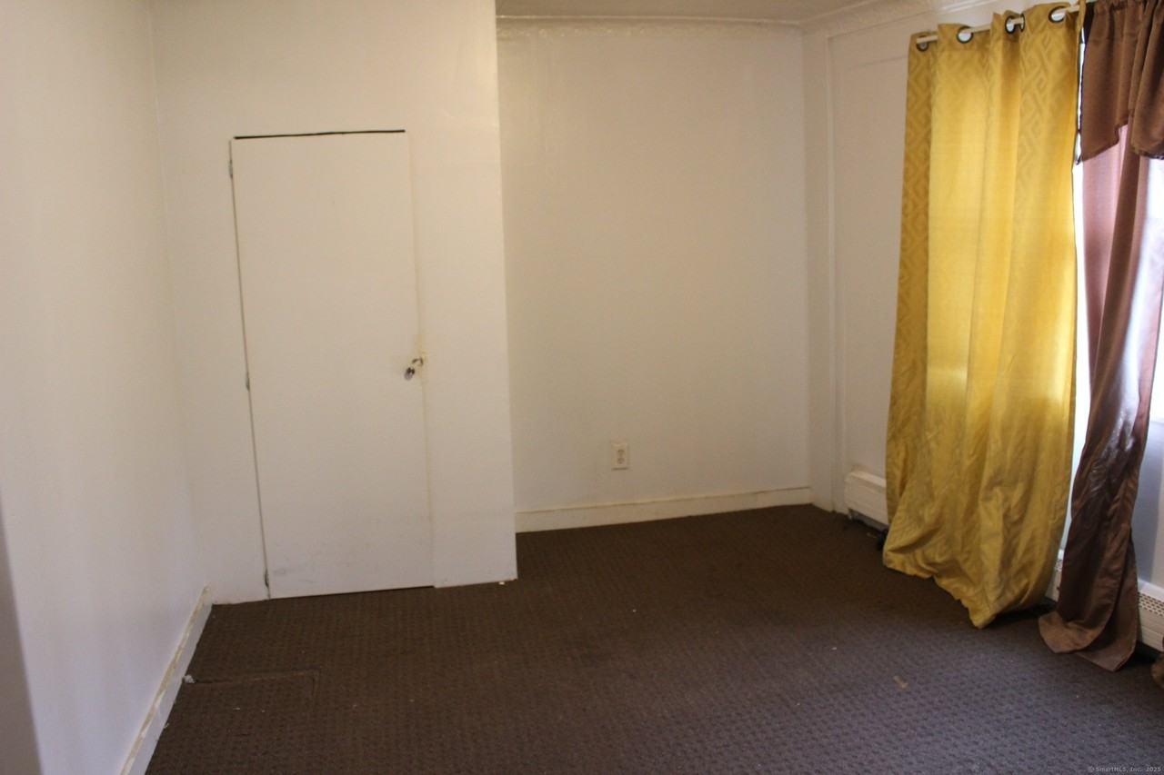 121 Wall St - Photo 4 of 10