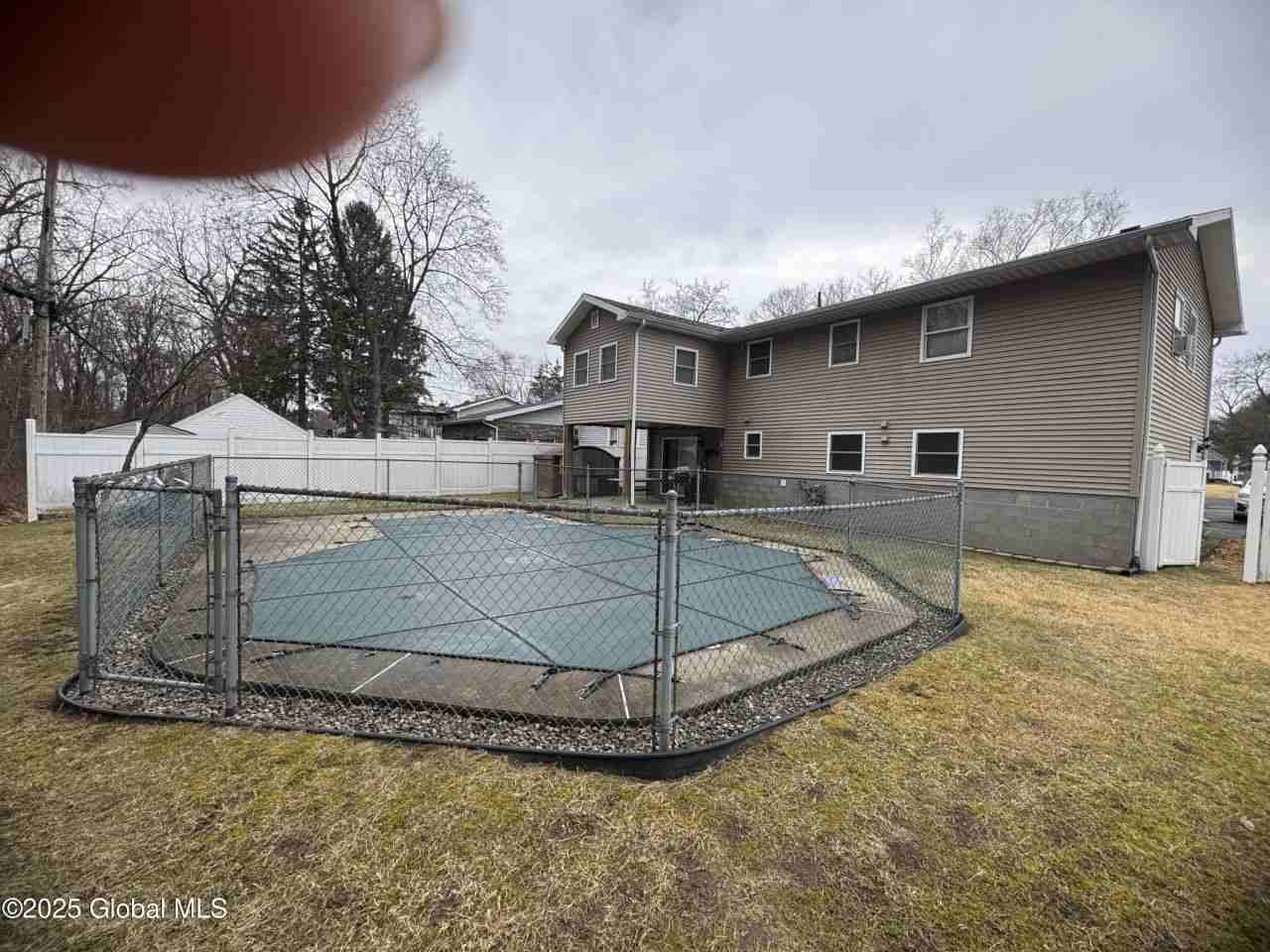 16 Hungerford Rd - Photo 3 of 3