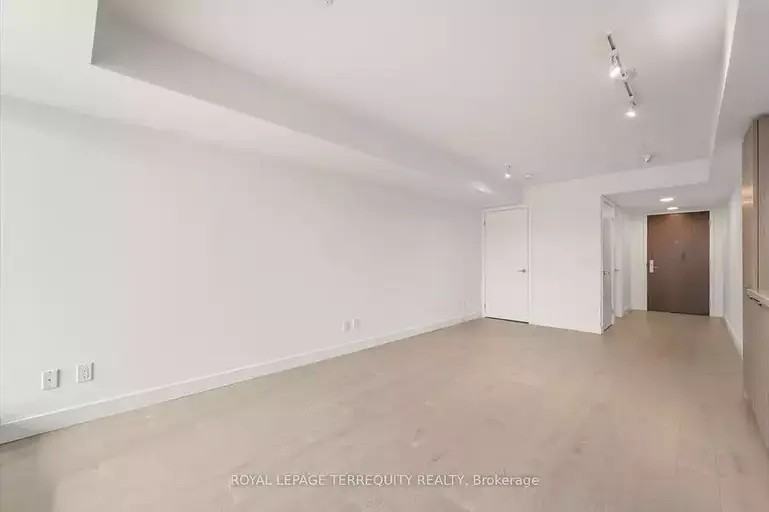 160 Kingsway Cres #219 - Photo 2 of 12