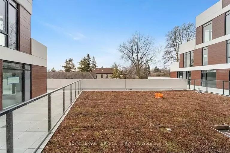 160 Kingsway Cres #219 - Photo 3 of 12