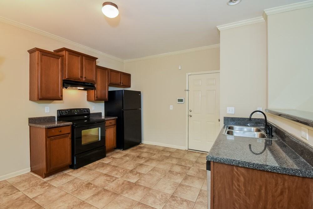 5013 Amethyst Dr - Photo 6 of 17