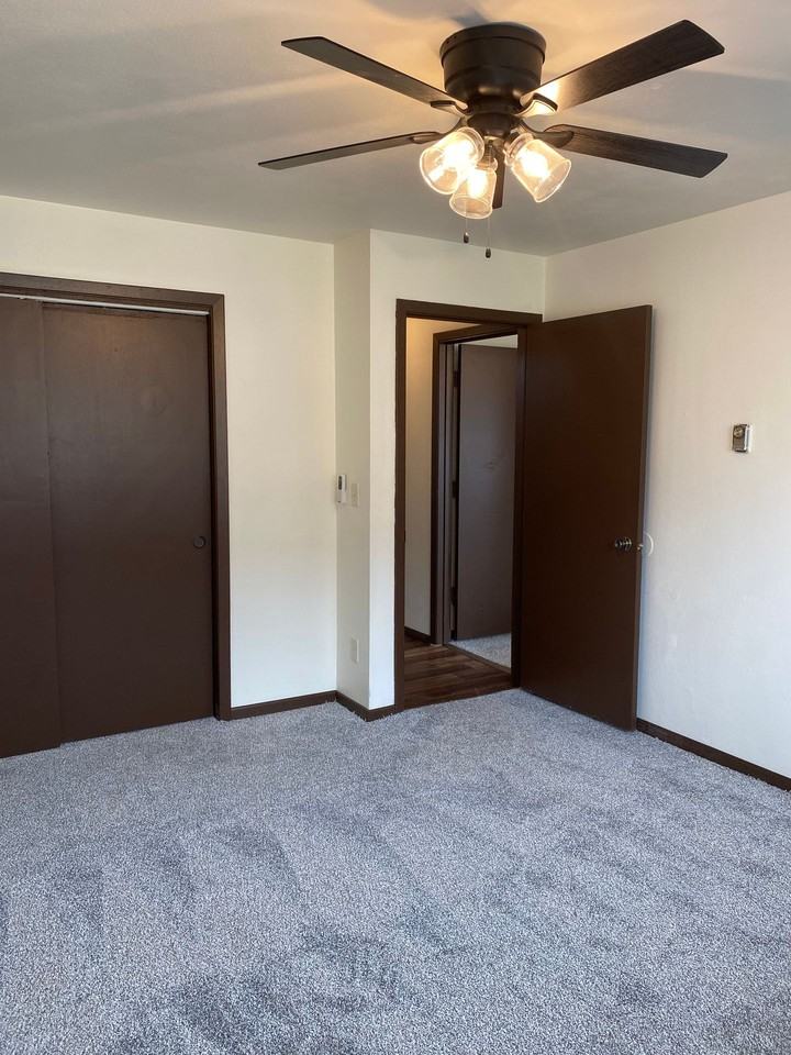 Immaculate Updated 2 Bedroom with 1 Bath - Photo 2 of 16