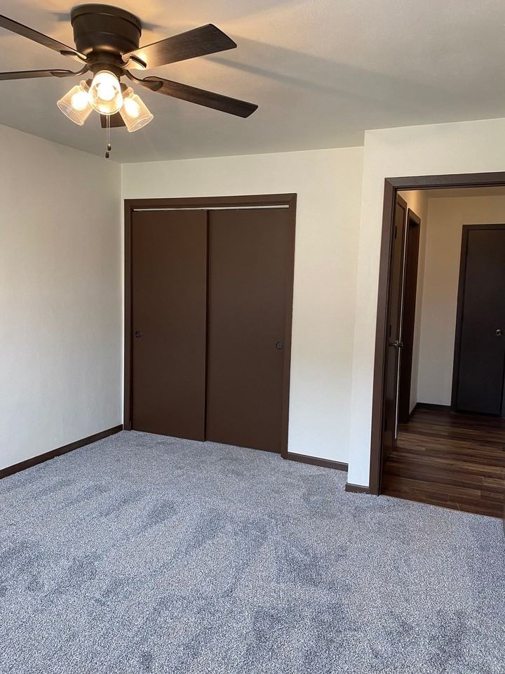 Immaculate Updated 2 Bedroom with 1 Bath - Photo 3 of 16