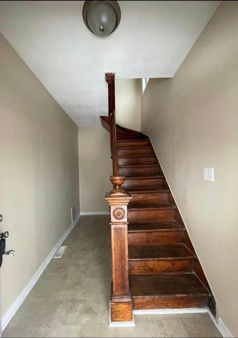304 Charles Ave ##2 - Photo 3 of 11