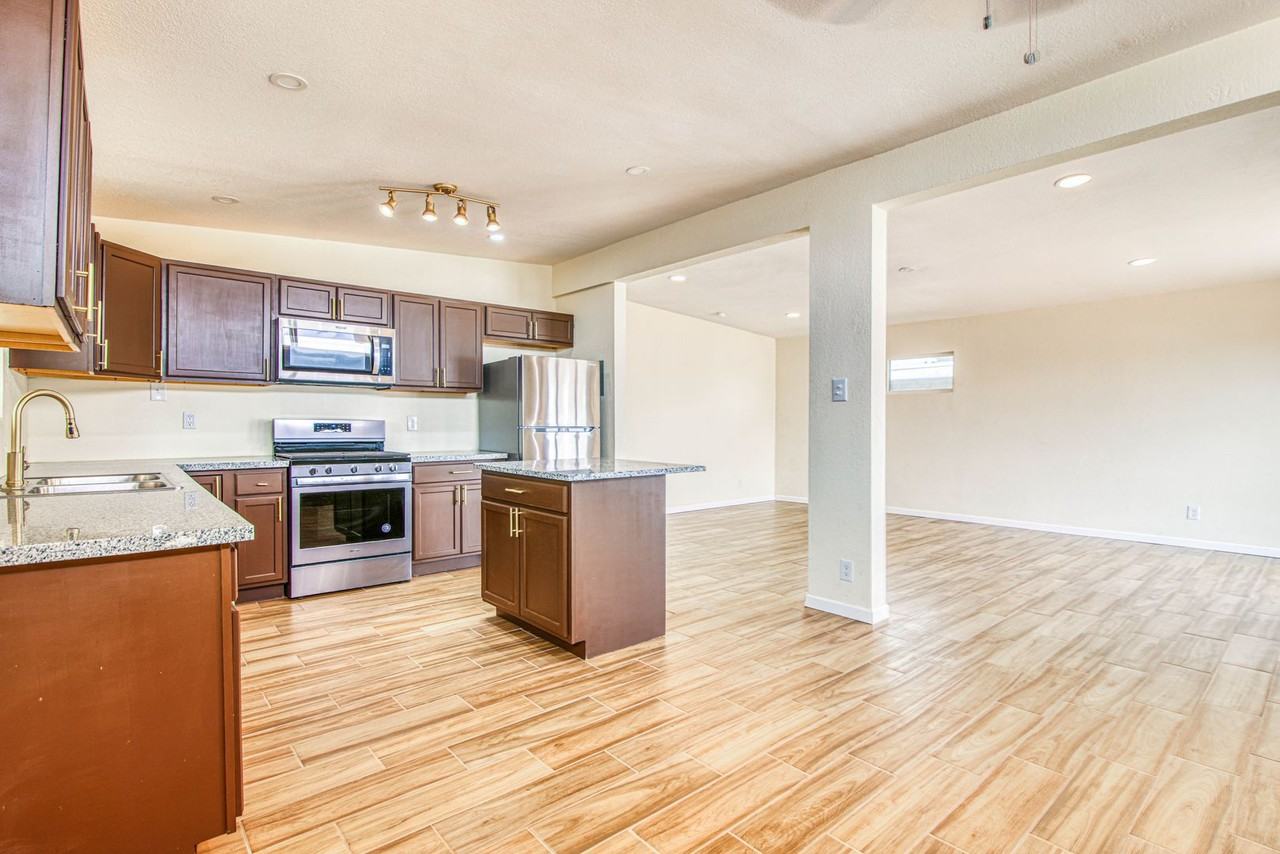 8818 Mount Elbert Dr - Photo 2 of 40