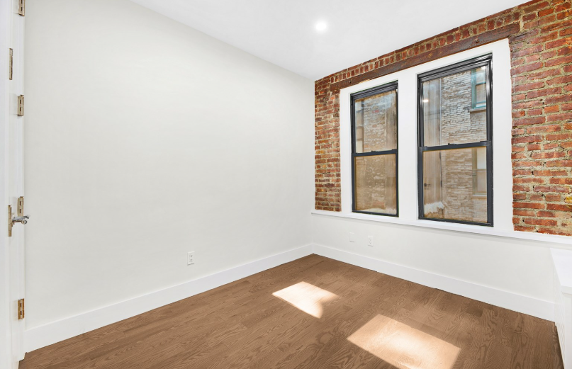 220 E 70th St #1E - Photo 3 of 8