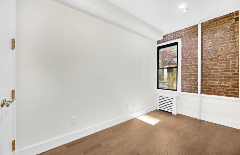 220 E 70th St #1E - Photo 5 of 8