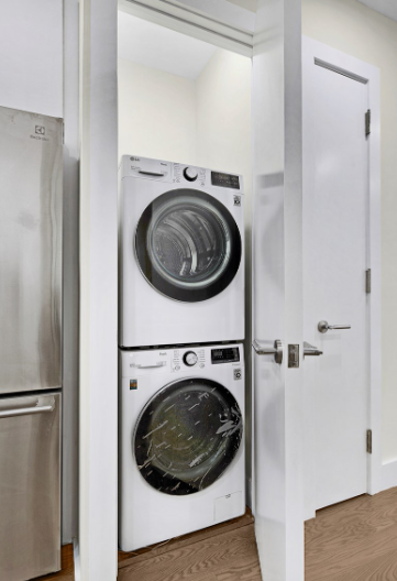 220 E 70th St #1E - Photo 7 of 8